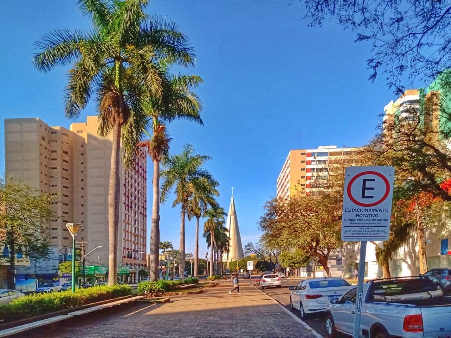 Sol predomina em Maringá nesta segunda-feira (29)