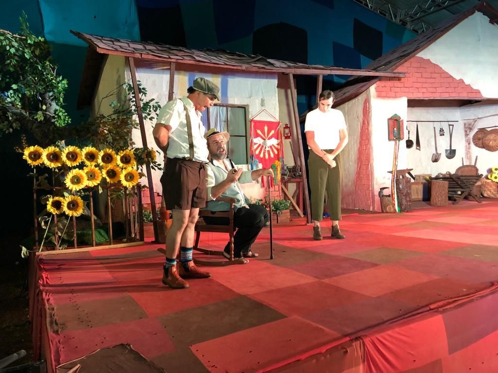 Auto de Natal conta a história do nascimento de Jesus