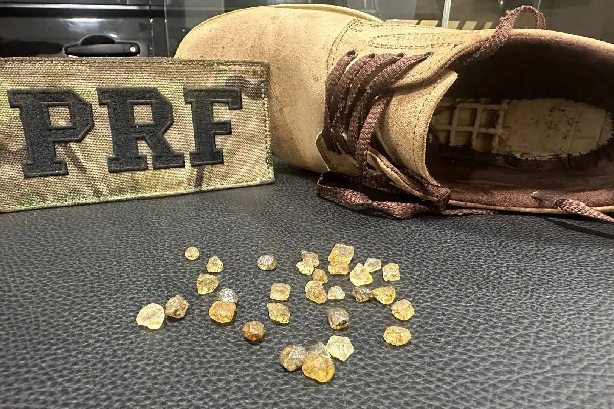 Cascavel: homem de nacionalidade paraguaia é preso com pedras misteriosas escondidas no sapato