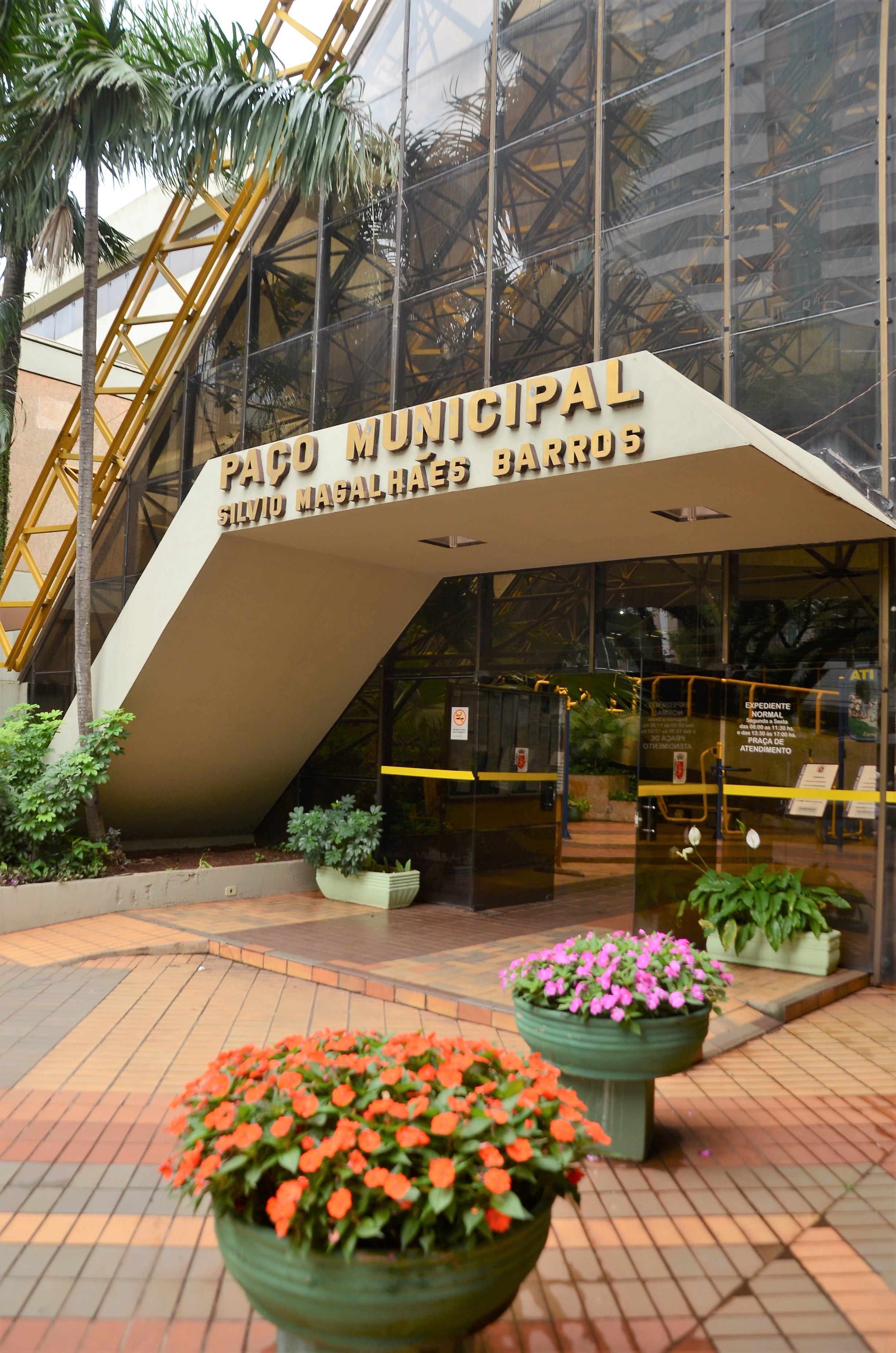 Foliã questiona e prefeitura rebate opinião sobre decisão do carnaval