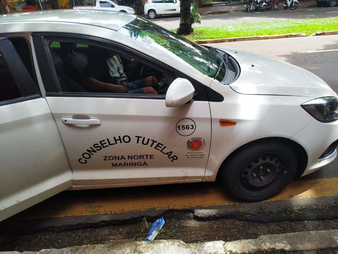 Pais denunciam professor por assédio sexual