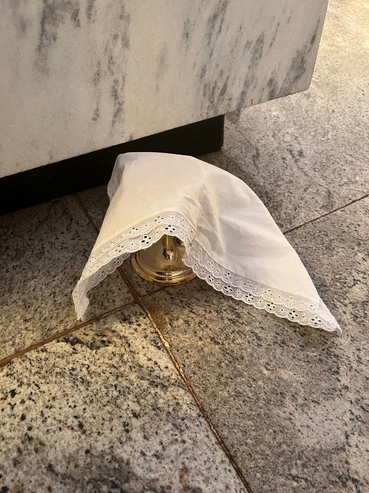 Criminosos invadem igreja em Paiçandu