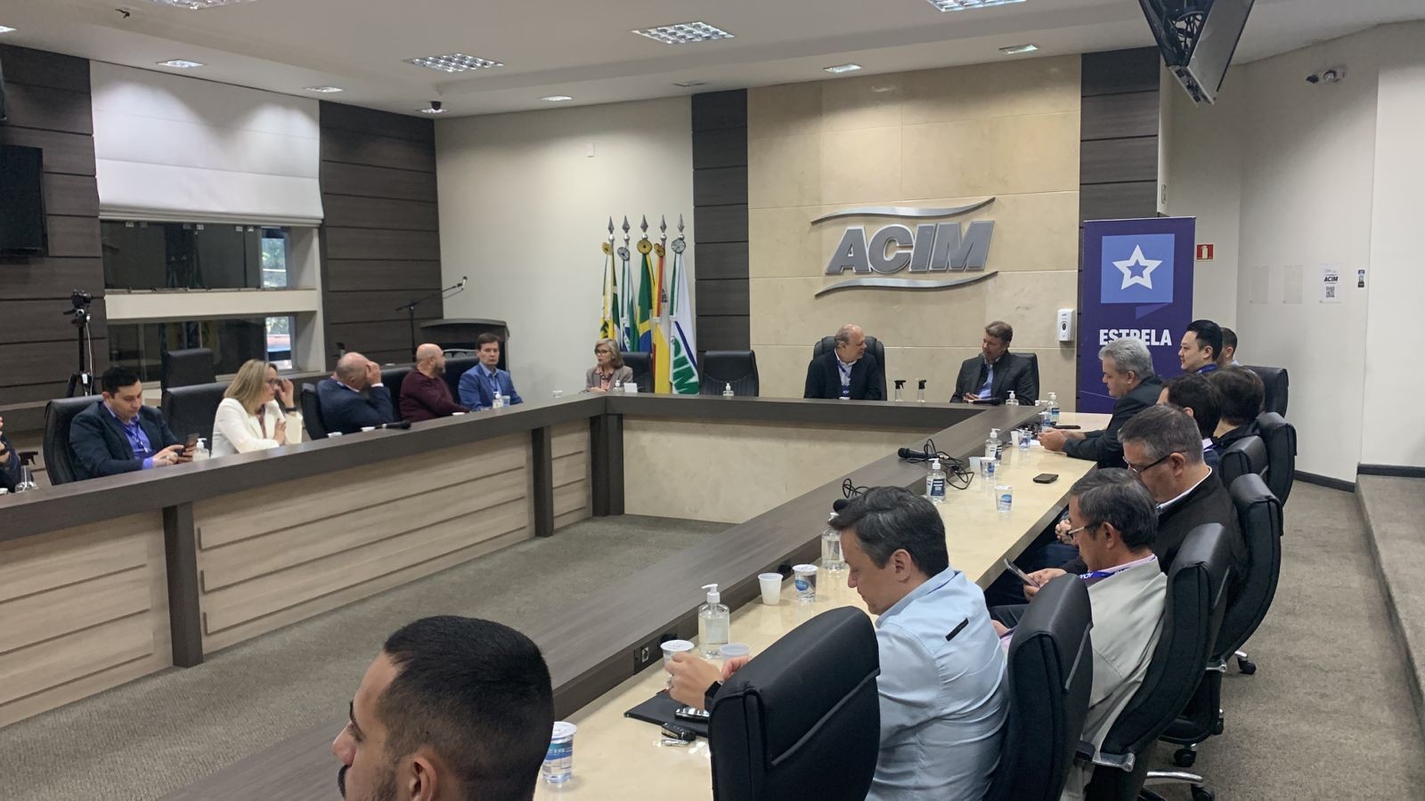 Palestra sobre o futuro da mobilidade é realizada em Maringá