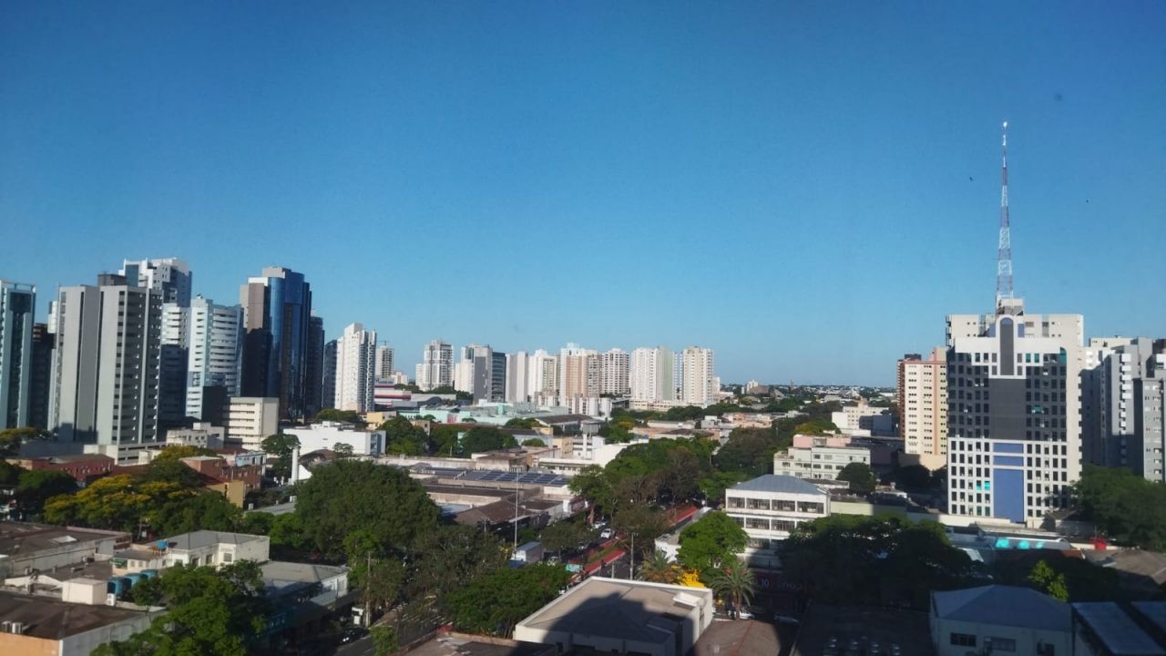 Quinta-feira será ensolarada e de temperaturas altas em Maringá