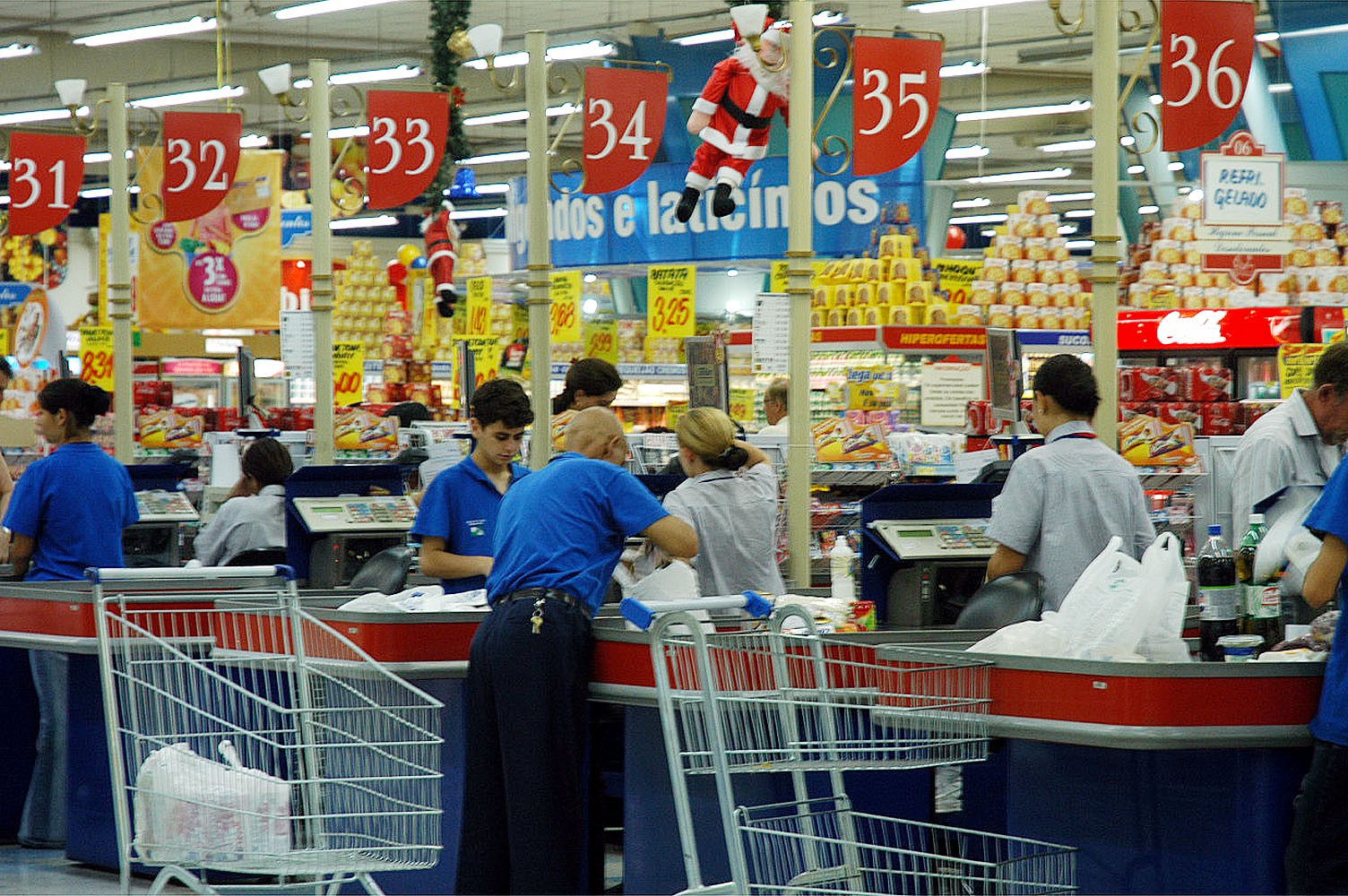 Rede de supermercados abre 220 vagas em Maringá