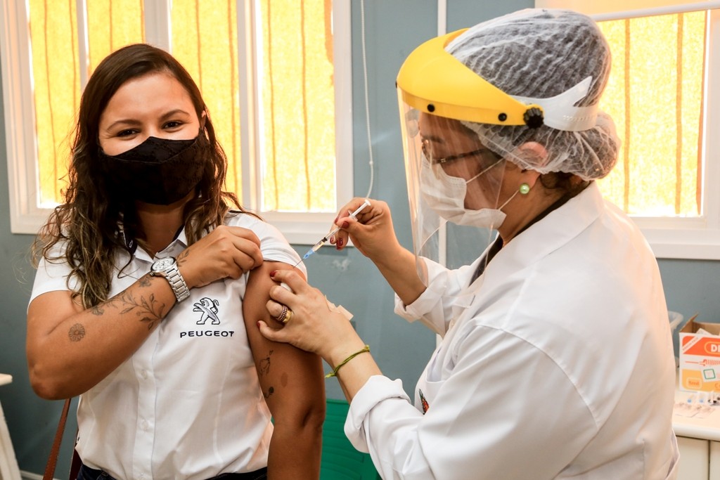 Covid-19: Maringá amplia vacinação para pessoas com 29 anos nessa quarta-feira (11)