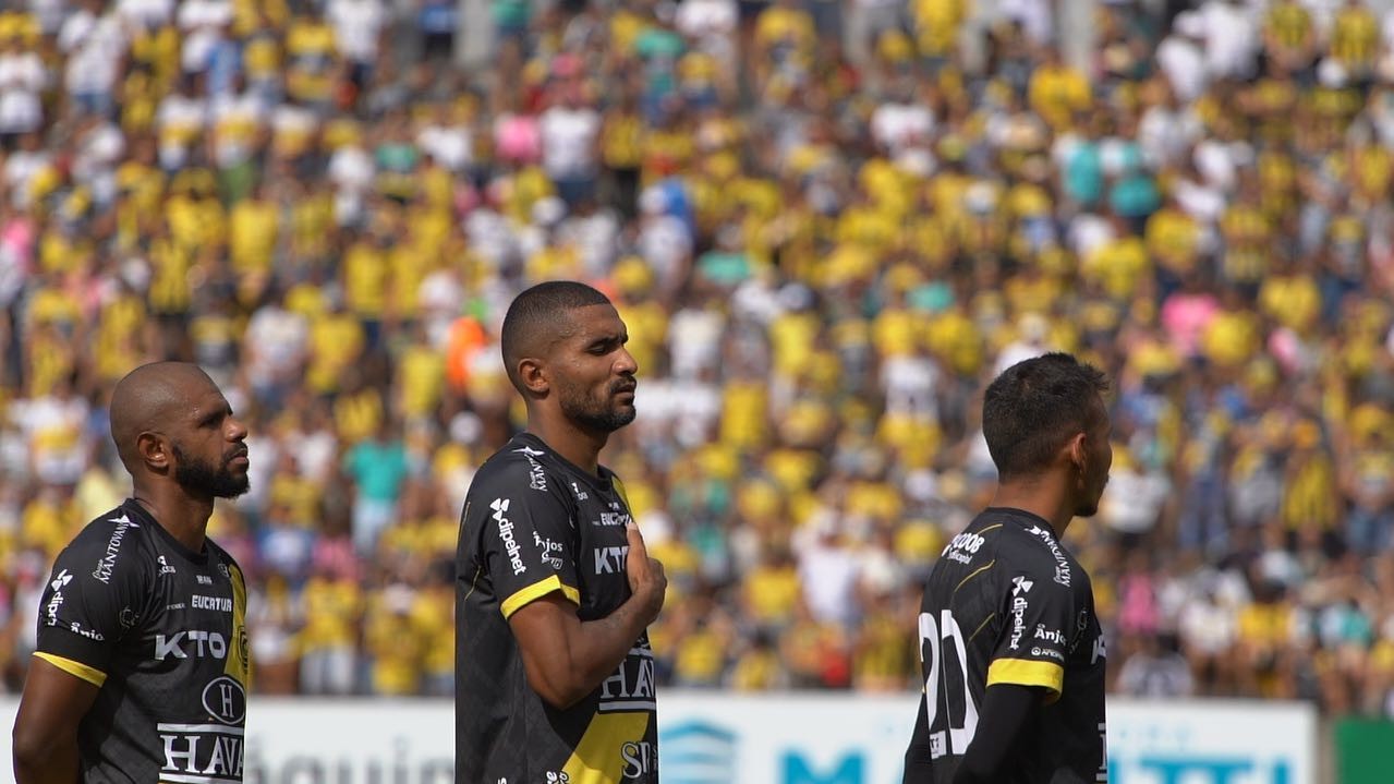 Com torcida única, FC Cascavel faz promoção de ingressos para jogo contra o Maringá FC