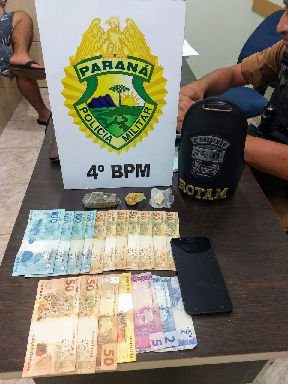 Jovem suspeito de tráfico é detido com droga na Vila Santa Isabel