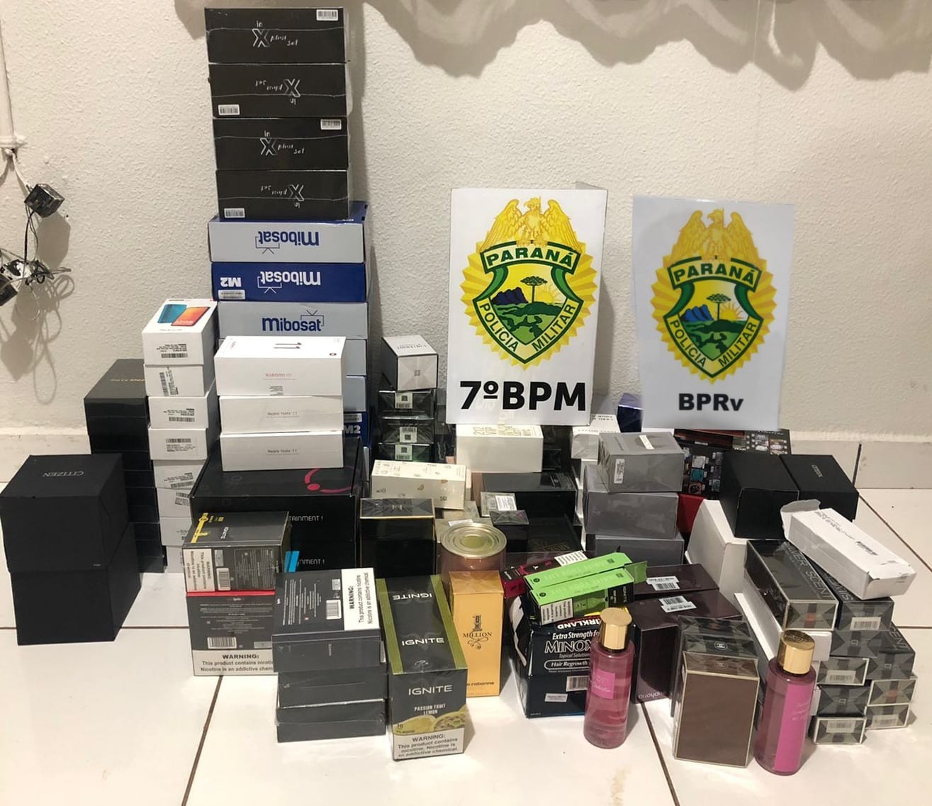 Carro blindado com mercadorias do Paraguai é alvo de ladrões