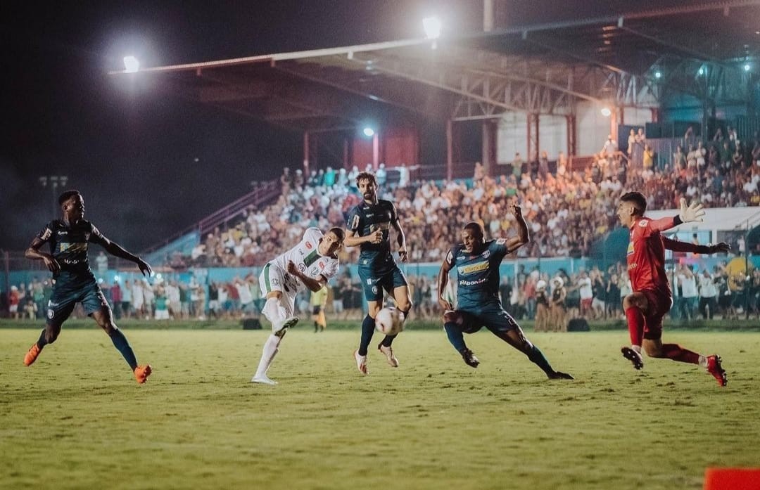 Maringá perde para o Cianorte e decide a classificação em casa