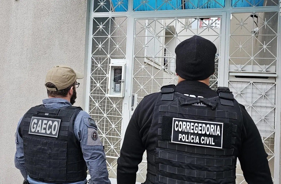 Gaeco cumpre mandados de buscas e apreensão contra prefeitos de Porecatu e Faxinal