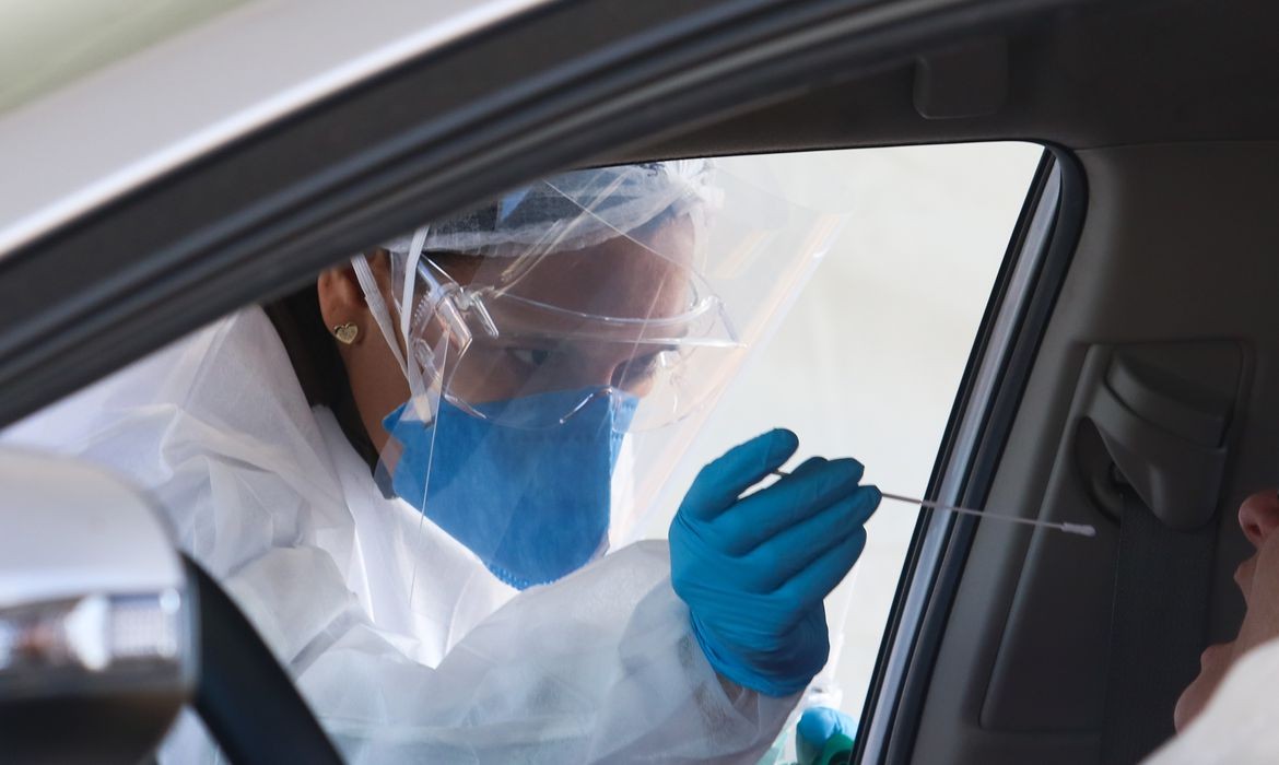 Aumenta procura por testes PCR para detectar Covid-19 em Maringá