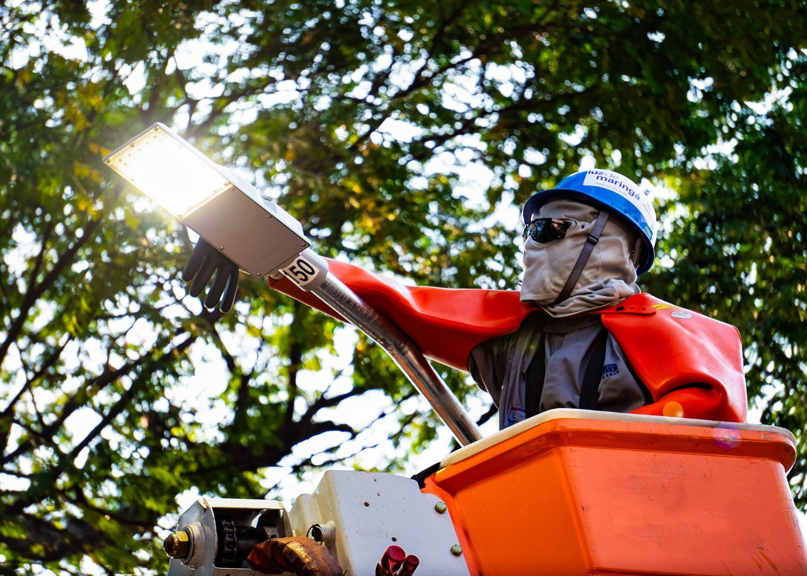 Em 18 meses , 55 mil lâmpadas devem ser trocadas por LED em Maringá