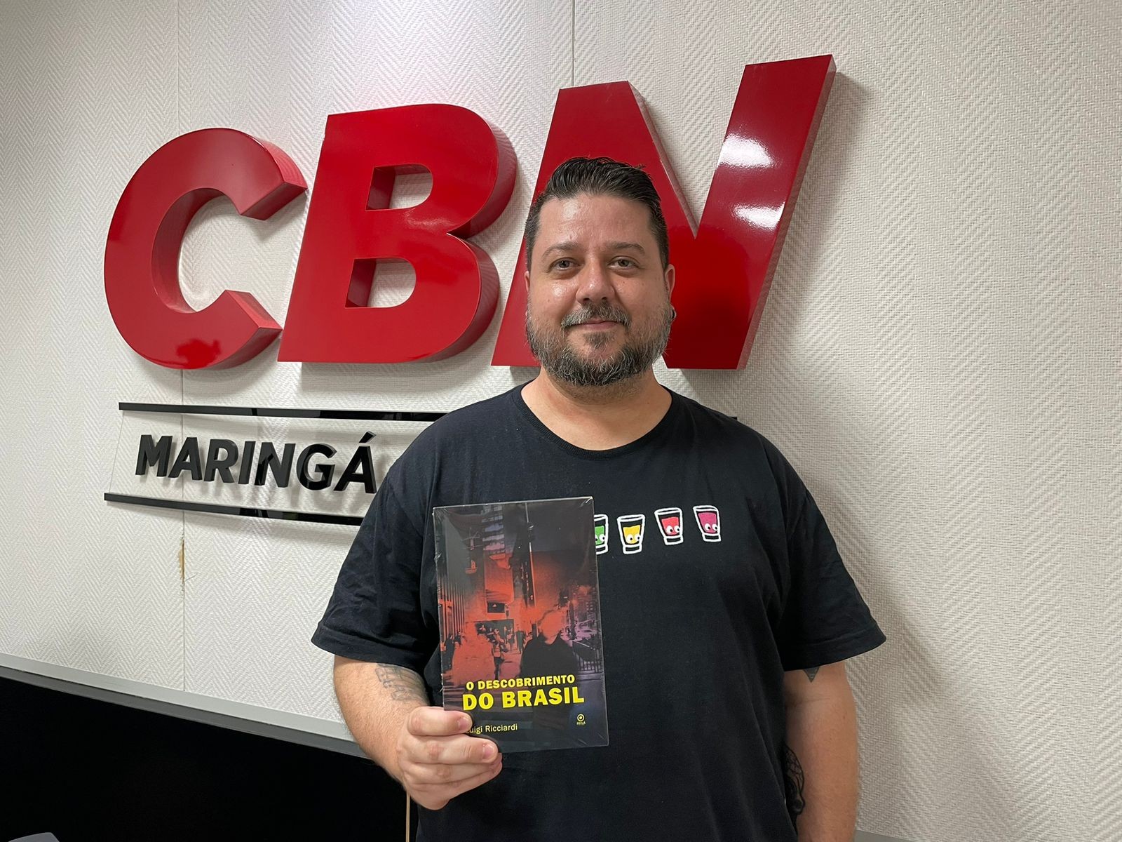 Luigi Ricciardi lança novo livro de contos nesse sábado (16)