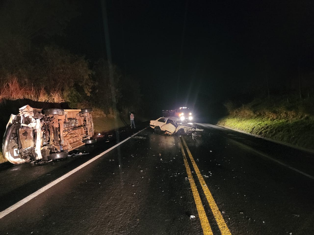 Acidente entre três veículos mata homem de 46 anos na BR-376