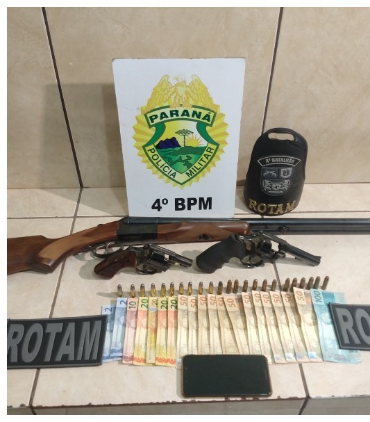 Homem é preso com três armas