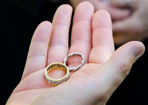 Cartórios vão realizar casamentos gratuitos para pessoas carentes