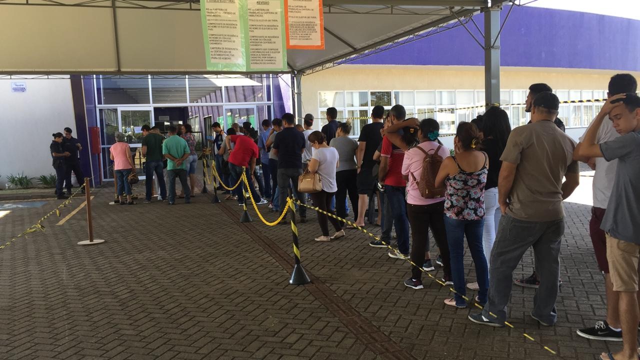 Tempo médio de espera na fila é de 4h