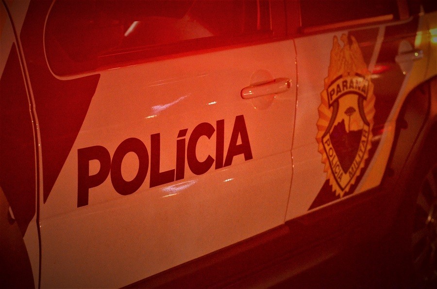 Motorista embriagado avança preferencial, causa acidente e tenta fugir em Maringá