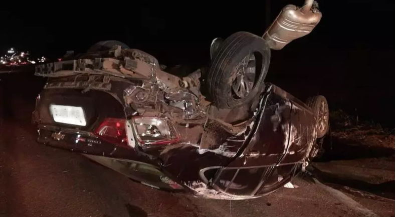 Motorista de Porsche provoca acidente com feridos e foge na BR-376