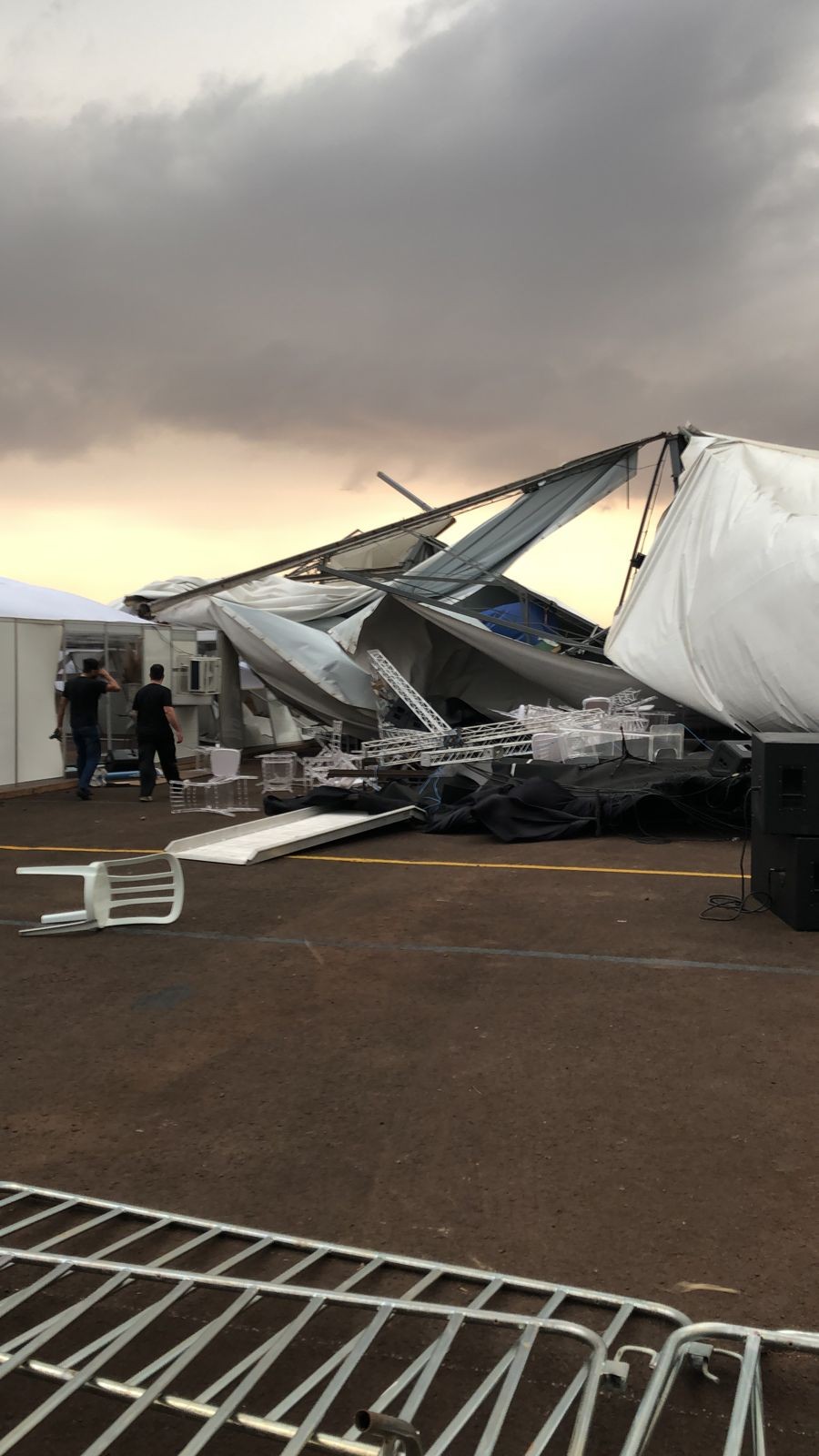 Ventos danificam estrutura preparada para evento com Bolsonaro em Maringá