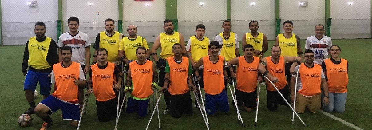 Atletas participam de competição nacional de futebol para amputados
