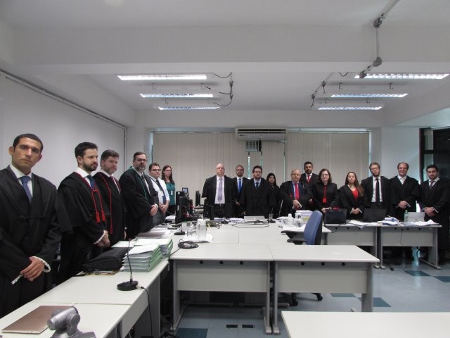 Primeira testemunha fala há mais de 15 horas