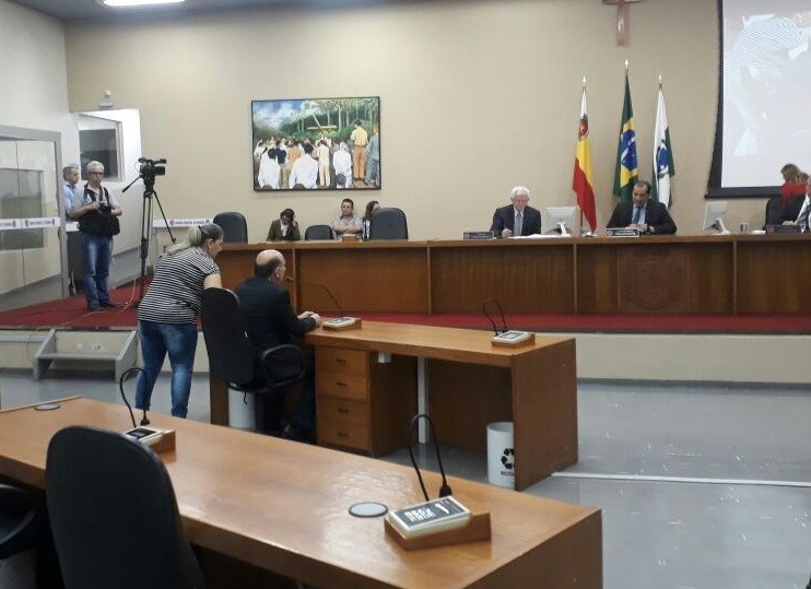 Vereador e vice-prefeito batem boca