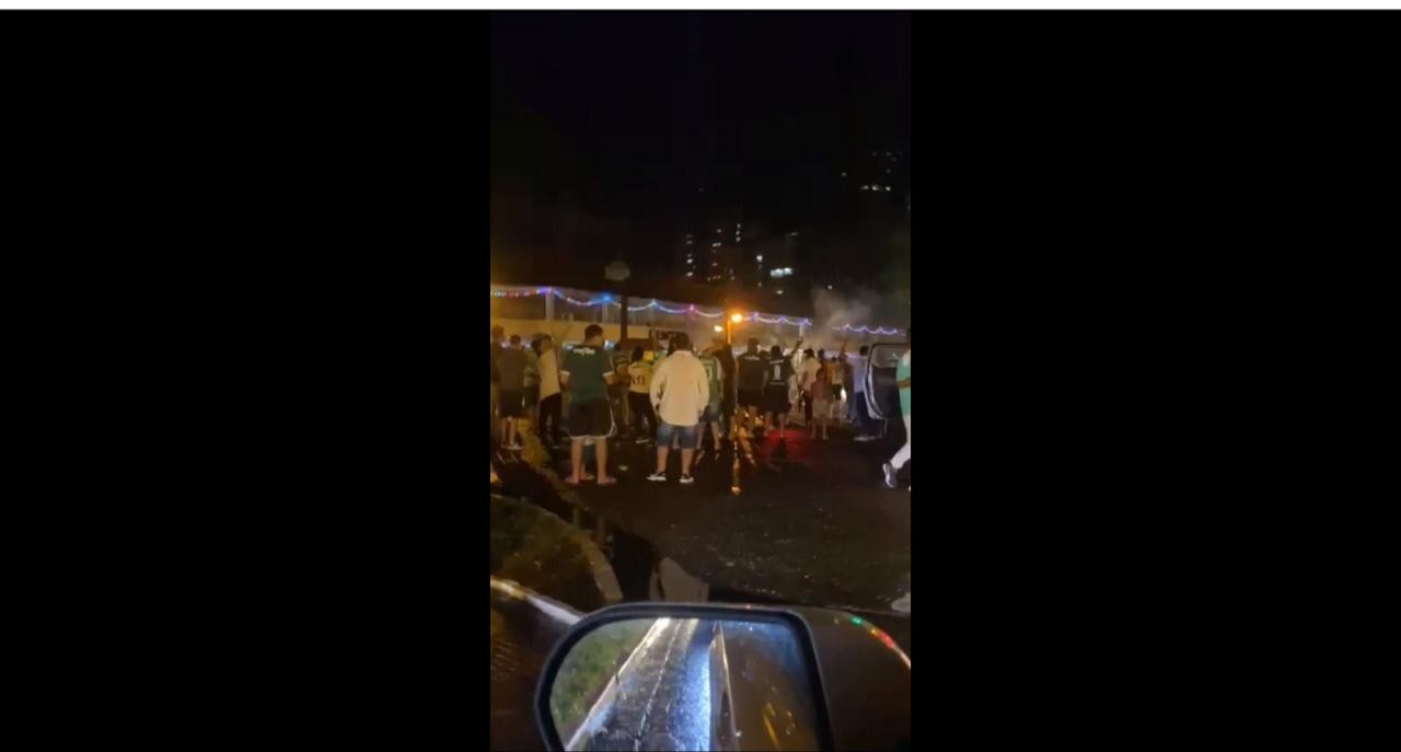 Vídeo mostra aglomeração na Avenida Tiradentes