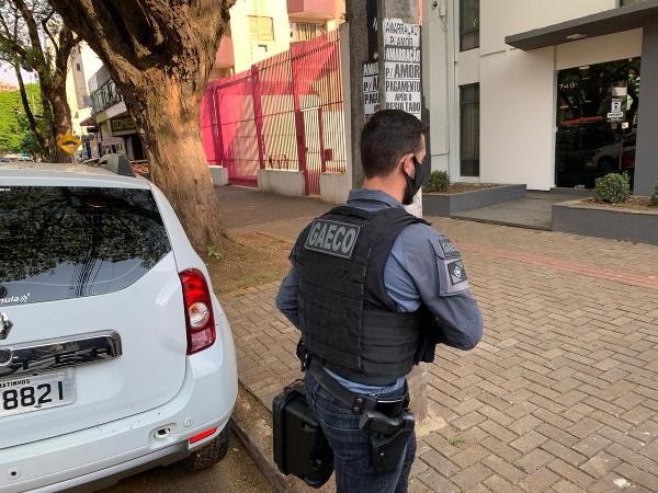 Gaeco cumpre mandado no escritório do deputado Ricardo Barros, em Maringá