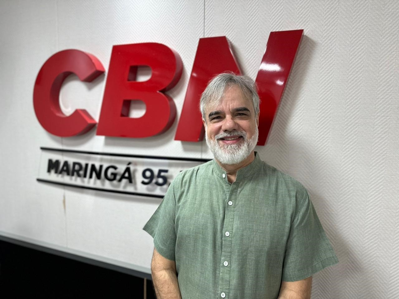 Violonista Eduardo Meirinhos se apresenta no Sesc em evento gratuito