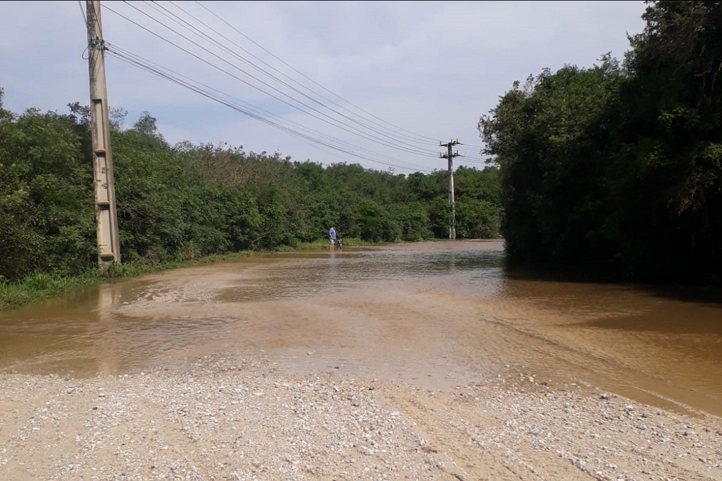 Alagamento em cemitério de Ponta Grossa pode provocar contaminação no Paraná