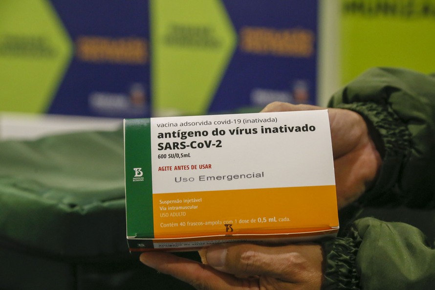 Paraná recebe 227.400 doses de vacinas nesta sexta-feira (26)