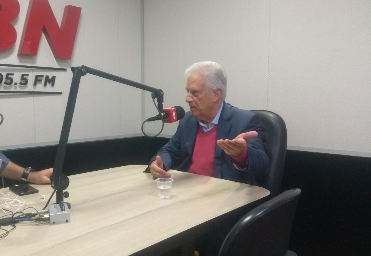 Desconfiança se combate com o voto