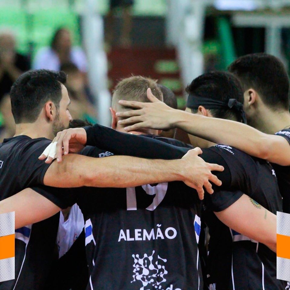 Denk Maringá Vôlei enfrenta o Vôlei Renata no domingo