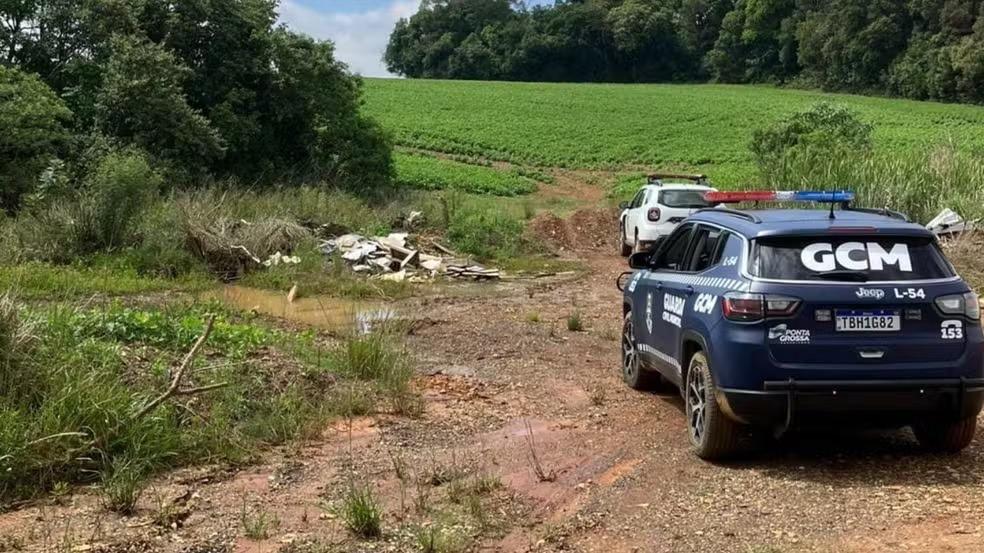 Homem foge após atirar e sequestrar ex-esposa, vítima está hospitalizada