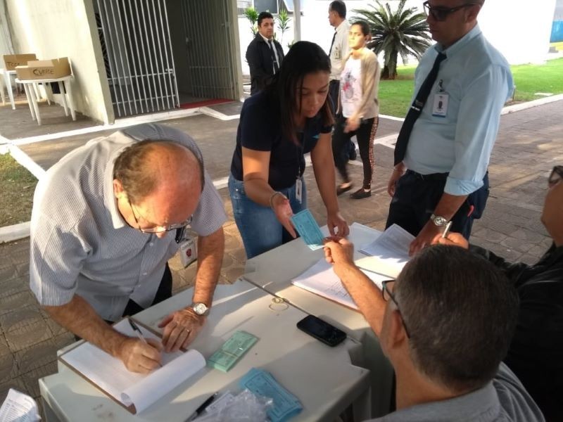 Motoristas da TCCC aceitam proposta e descartam greve