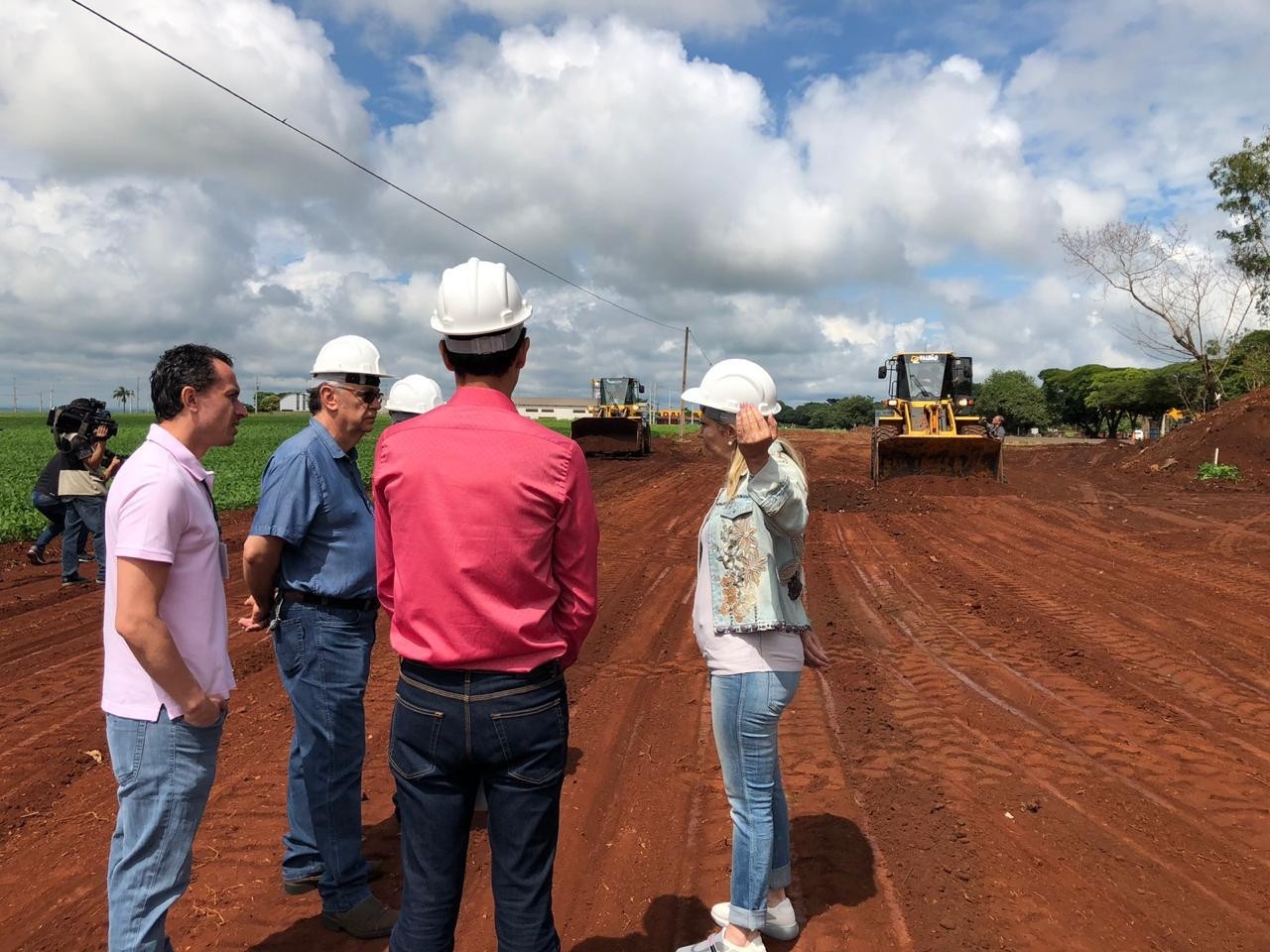 Governadora acompanha obras de duplicação da PR-323