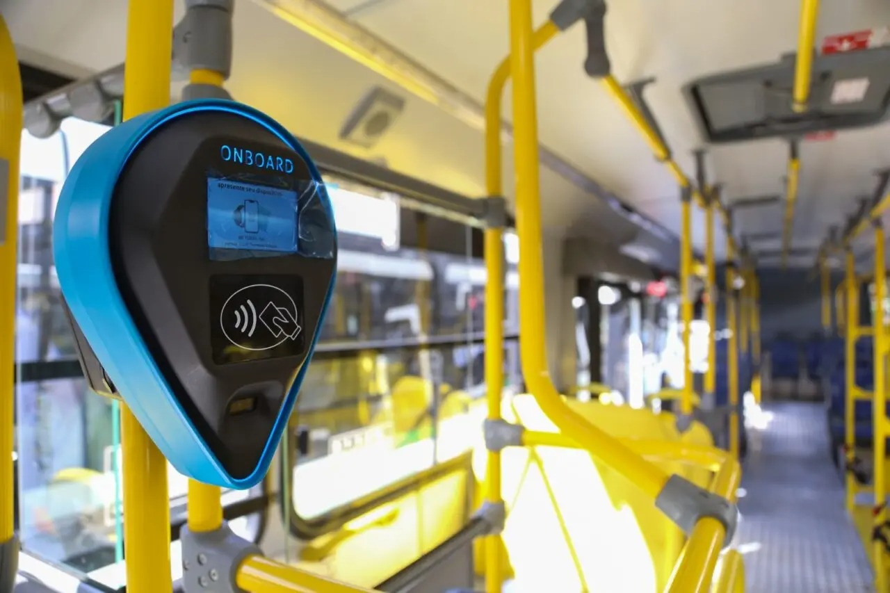 Ouvinte questiona bilhetagem digital nos ônibus de transporte coletivo