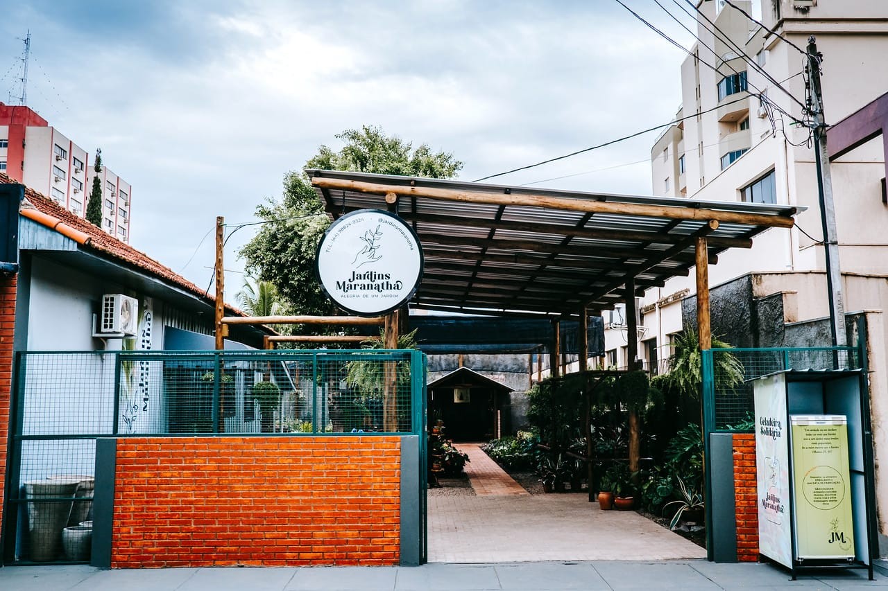 ‘Geladeira Solidária’ arrecada alimentos para famílias de Cianorte