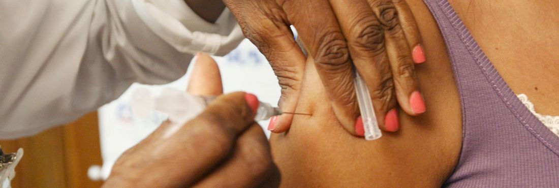 Vereador sugere que vacina contra meningite B seja gratuita