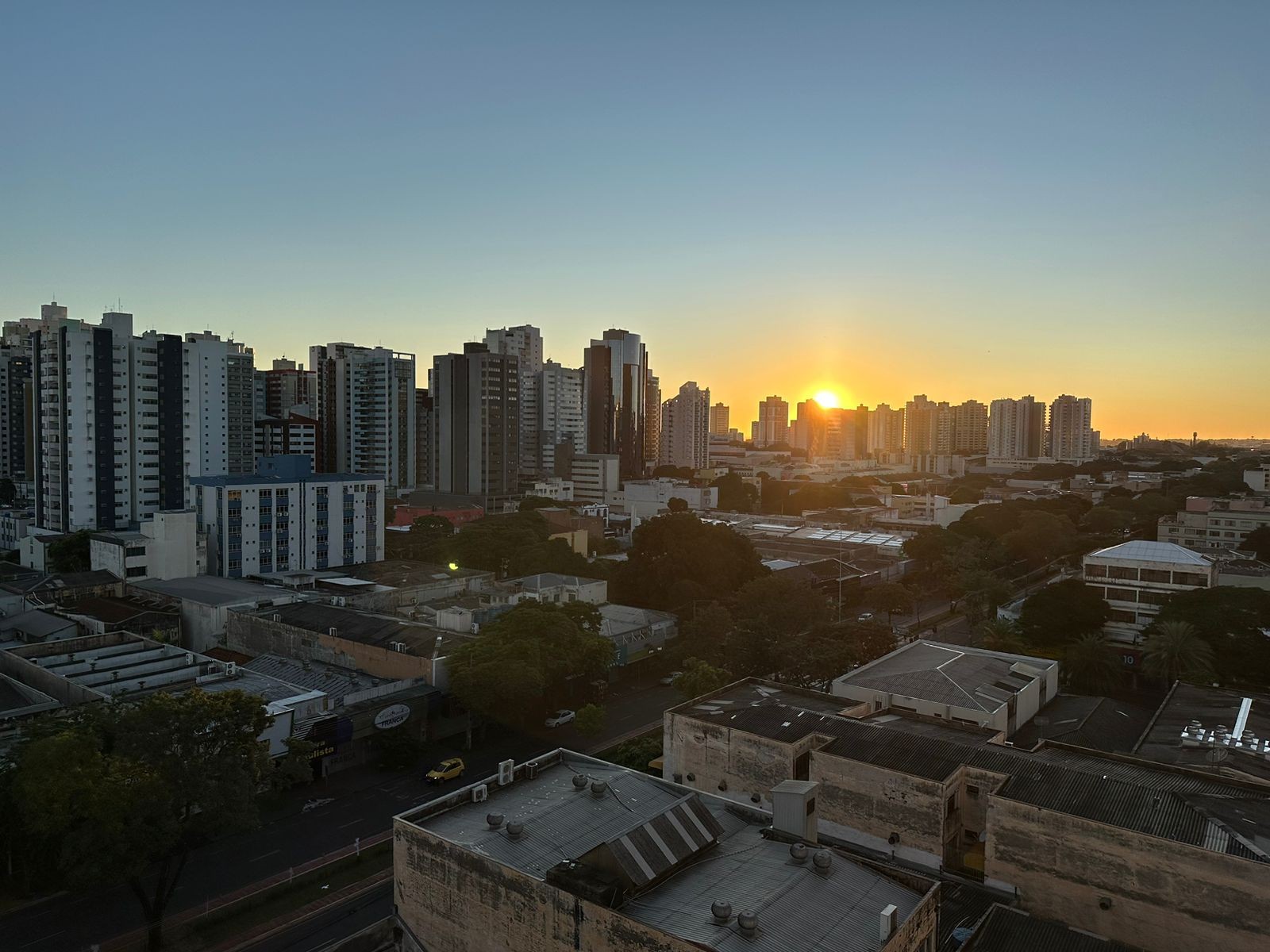 Temperaturas seguem amenas em Maringá; não há chuva prevista