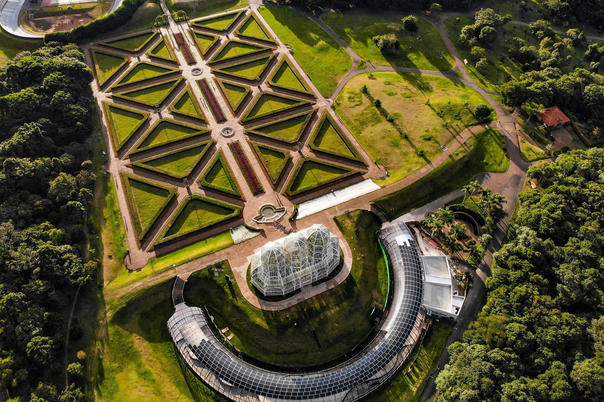 16 cidades do Paraná são destaque em sustentabilidade e 12 em competitividade