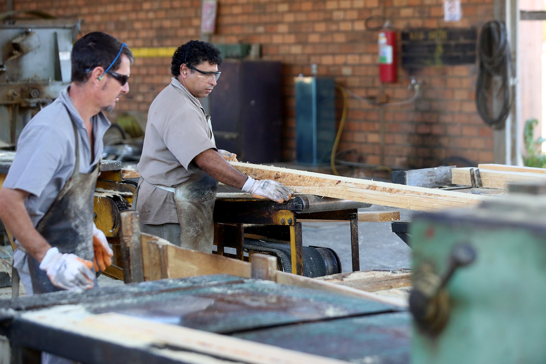 Confiança da indústria paranaense cresce no mês de abril