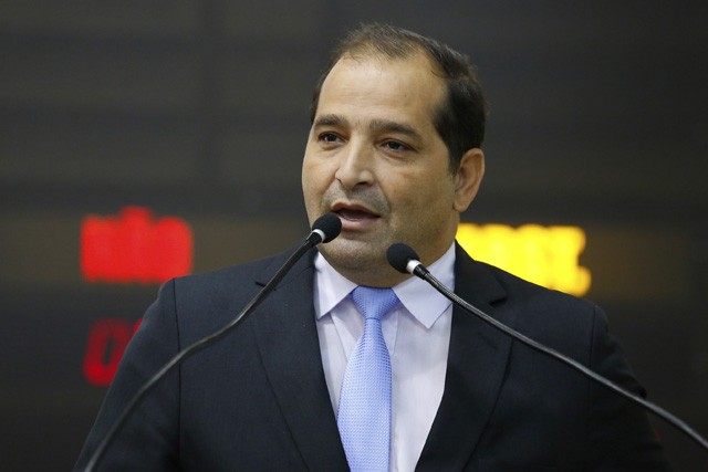 “O prefeito gravou mentiras”, diz William Gentil