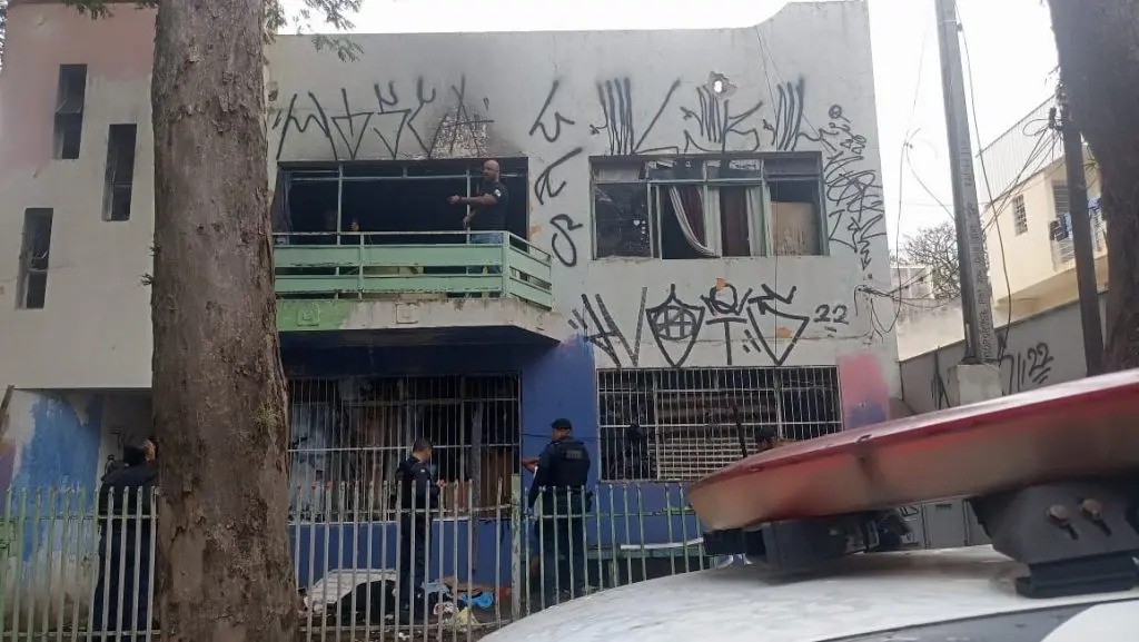 Casarão invadido na Zona 7 é alvo de operação conjunta