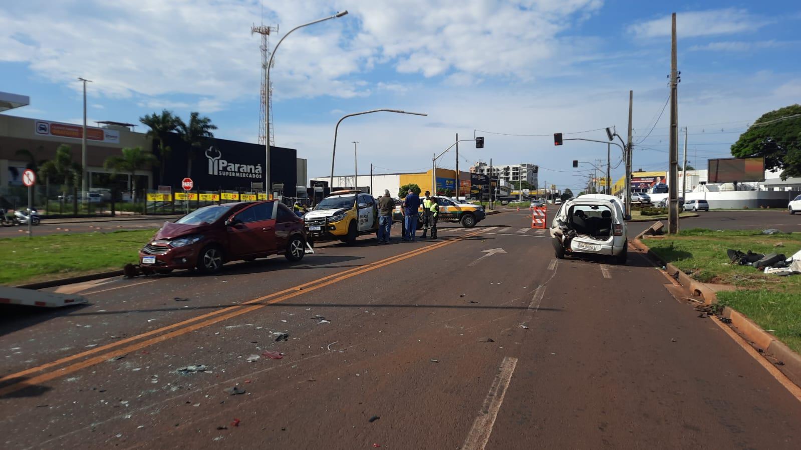 Pacientes que iam para a hemodiálise sofrem acidente na PR-840
