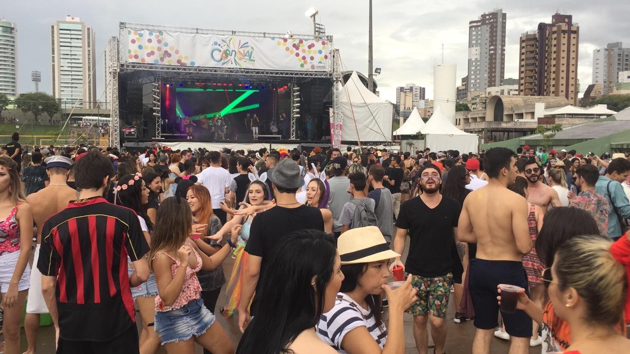 Famílias aprovam resgate do carnaval de rua em Maringá