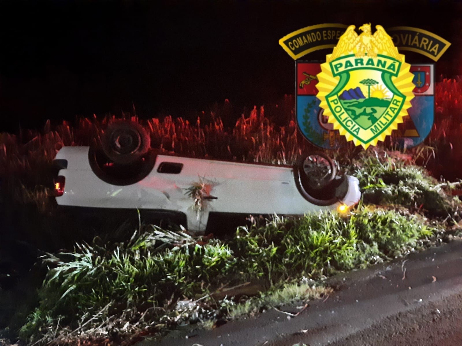 Polícia Rodoviária prende motorista embriagado após capotamento