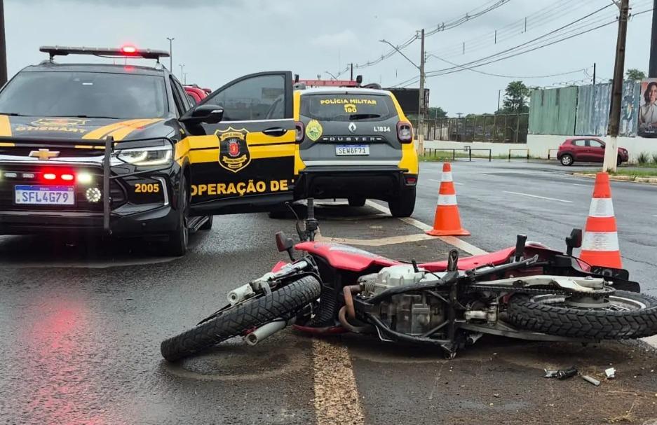 Pai morre e filho de 15 anos fica ferido em acidente na Avenida Colombo, em Maringá